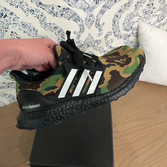 A Bathing Ape x UltraBoost 4.0 'Green Camo' - Picture 3 of 8